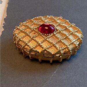 Houbigant vintage solid perfume compact basket weave with faux Ruby